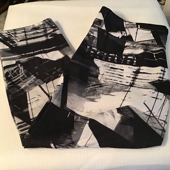 Capris M,  12-14 Black White Adidas - Picture 3 of 3